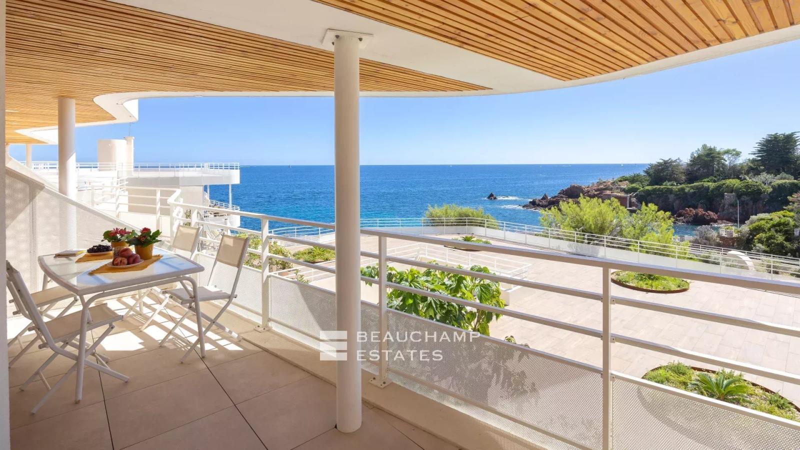 Appartement moderne avec vue mer - pieds dans l’eau - Le Trayas - Le Cap Nérée