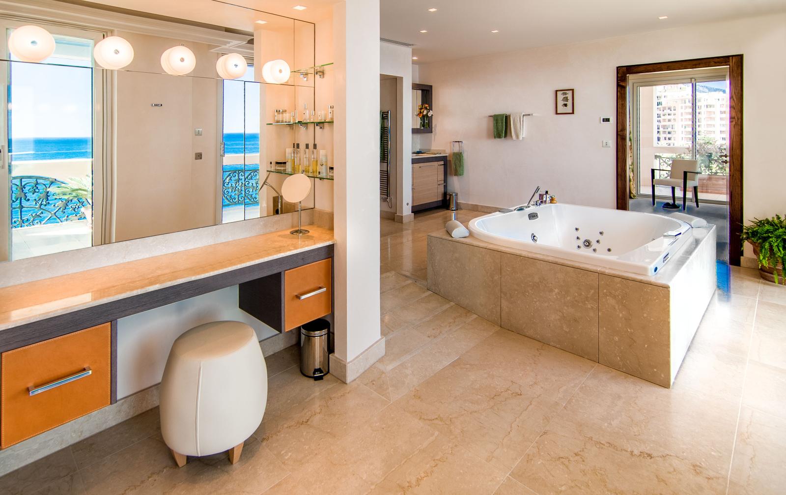 Appartement d’exception occupant un étage entier avec vue mer panoramique
