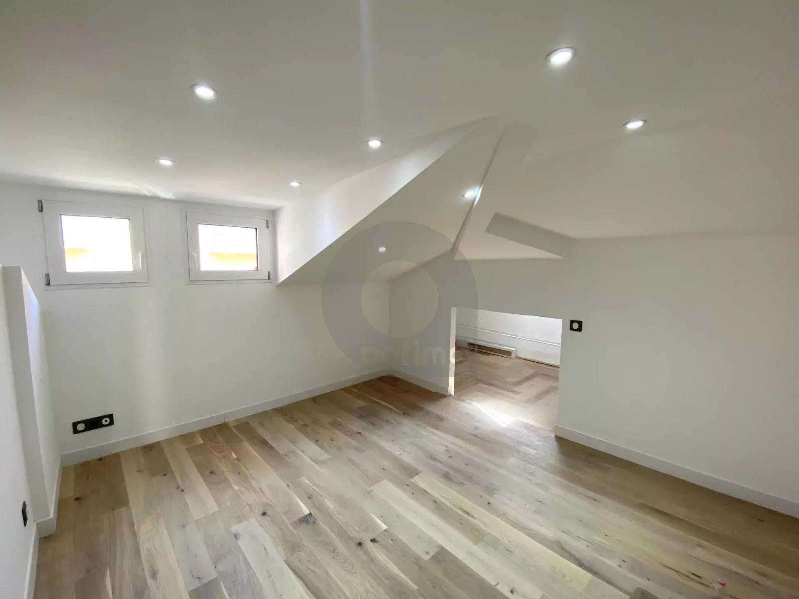 A VENDRE MENTON CENTRE 3P DERNIER ETAGE 62M2 AVEC TERRASSE  38M2