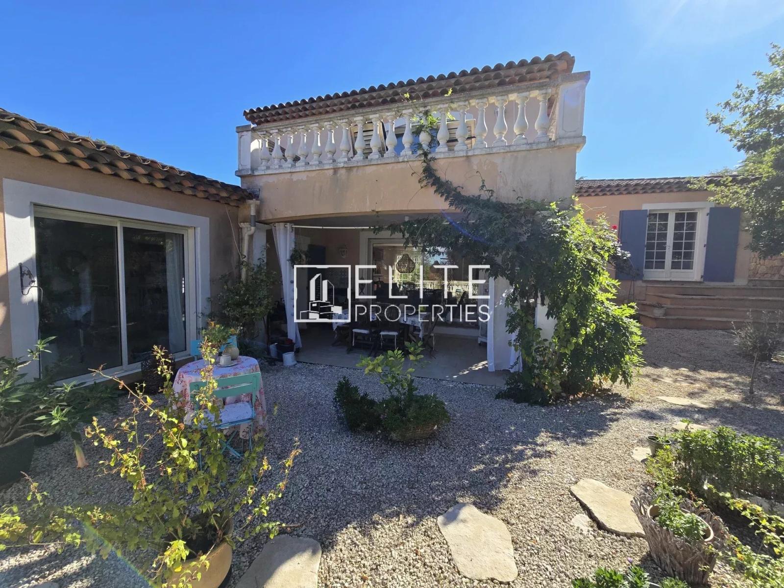 VILLA DE 205m² + PISCINE LES ADRETS