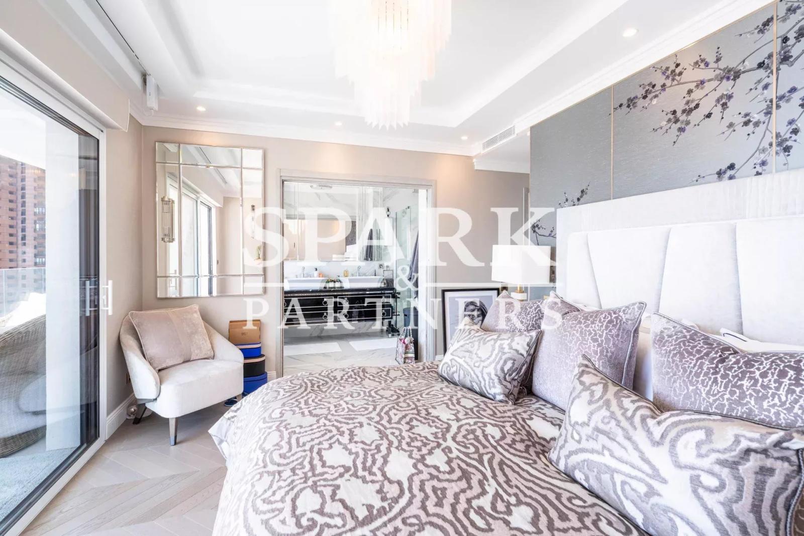 Roquebrune-Cap-Martin - Penthouse d'exception à la frontière de Monaco – Vue mer panoramique