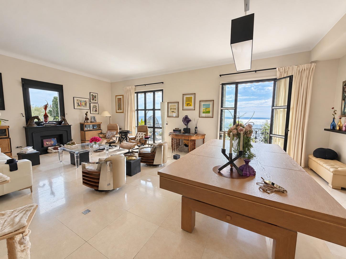 Cap-d’Ail – Élégant appartement à l’esprit villa, jardin privatif, piscine et vue mer