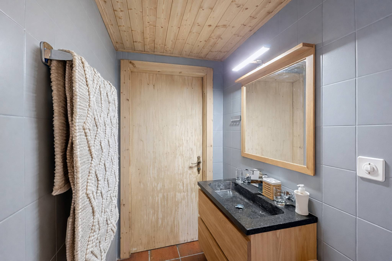 Chalet mitoyen au charme authentique – entièrement rénové