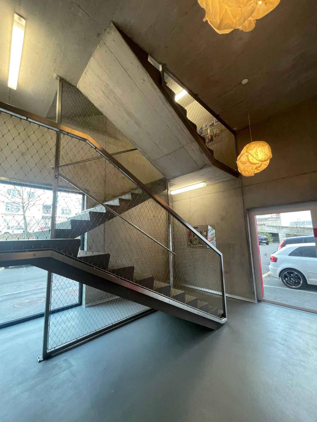 A louer bureaux aménagés de 74 m2 proche Nations et gare