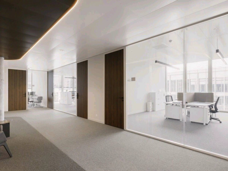 À louer – Bureaux bruts à aménager au Quartier de l’Étang