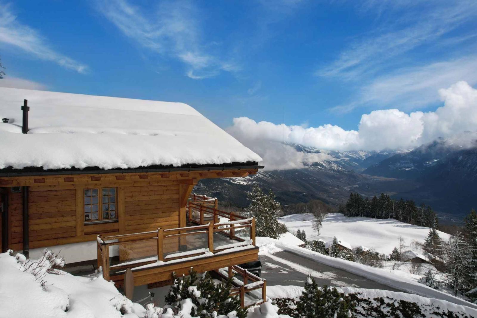RARE - MAGNIFIQUE CHALET DE 5 CHAMBRES AVEC VUE PANORAMIQUE
