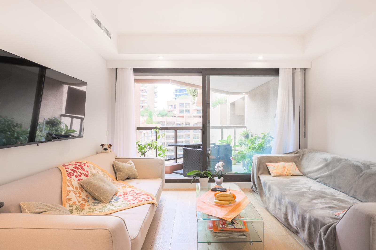 LARGE & AGRÉABLE STUDIO