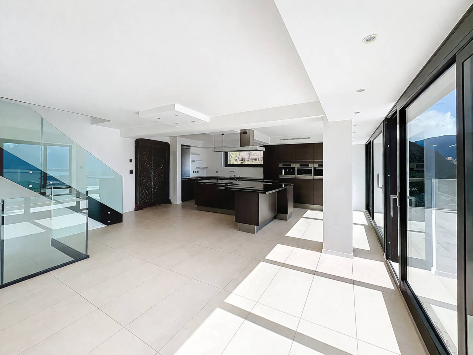 Propriété de 6.5 pièces avec piscine et vue à couper le souffle