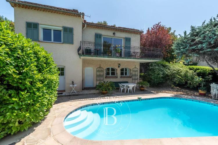 Châteauneuf-Grasse – Villa familiale provençale à pied des commerces de Pré du Lac