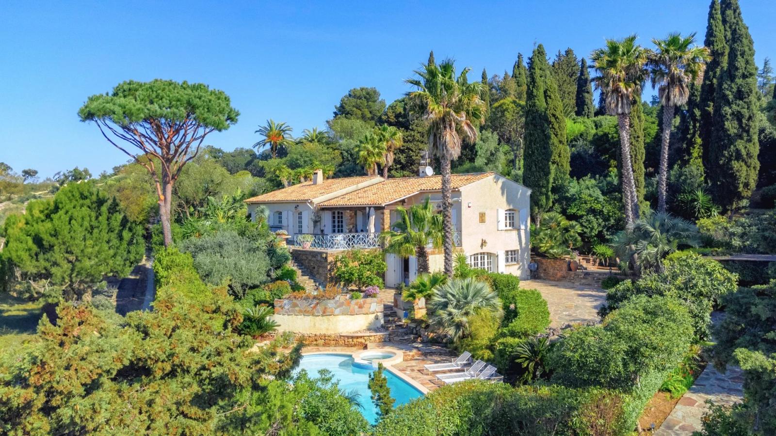 Villa vue mer proche centre et plage La Croix-Valmer