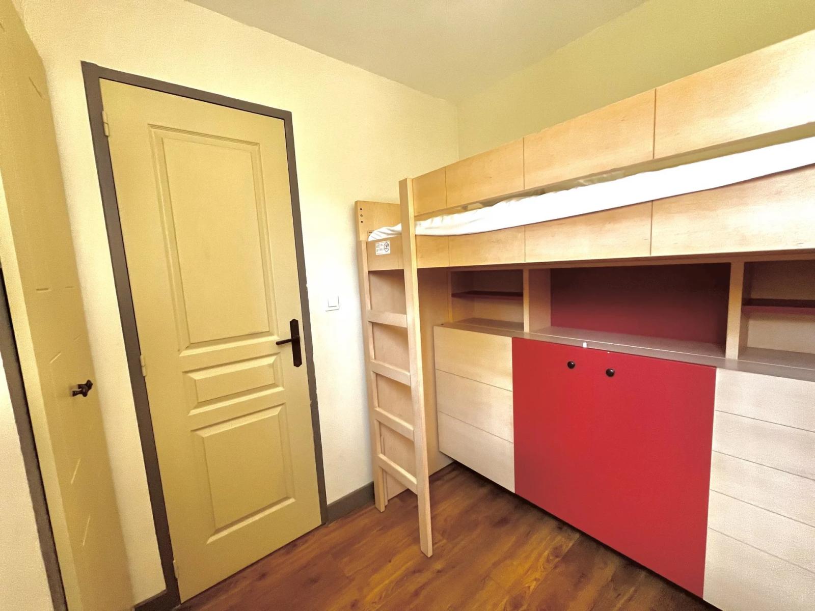 SOUS OFFRE SAINT RAPHAEL  Agay, T3 trame large, dernier étage, vue mer panoramique. Parking