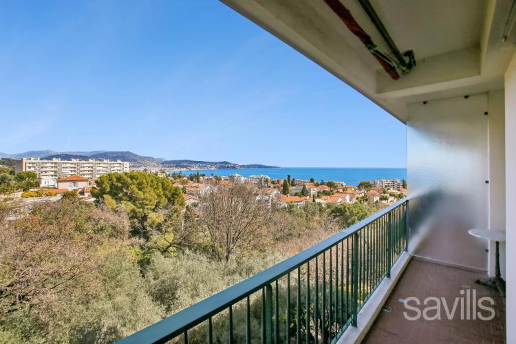 Charmant appartement une pièce avec vue mer à Nice