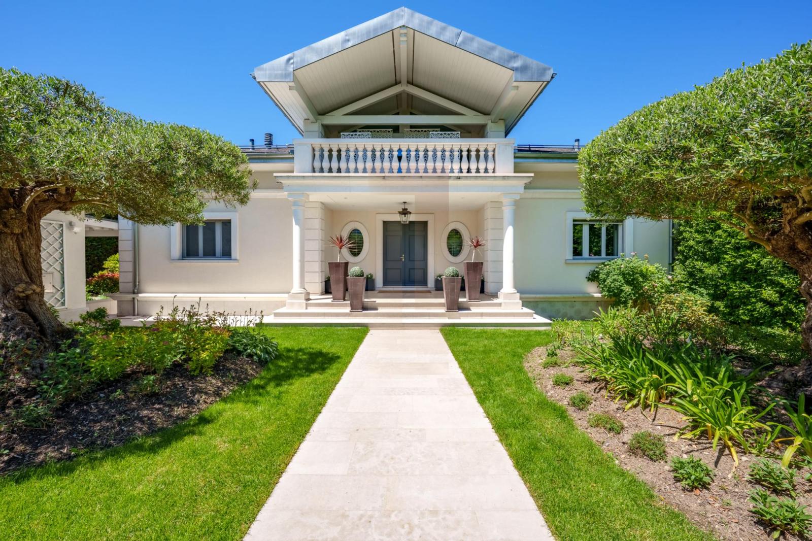 Exceptionnelle Villa à Cologny avec vue dégagée sur le lac 