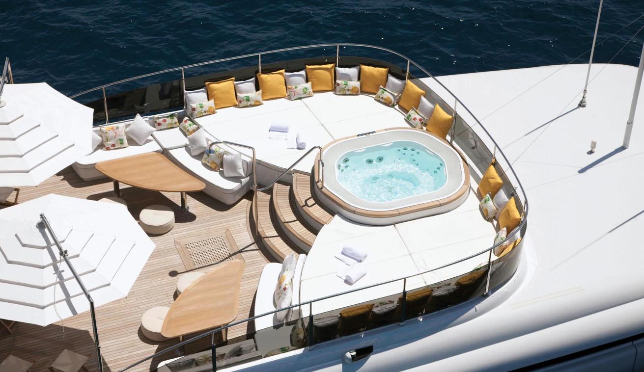 91bea_29bf7_bqlhy_baron_trenck_barcelona_yachting_-_10.jpg
