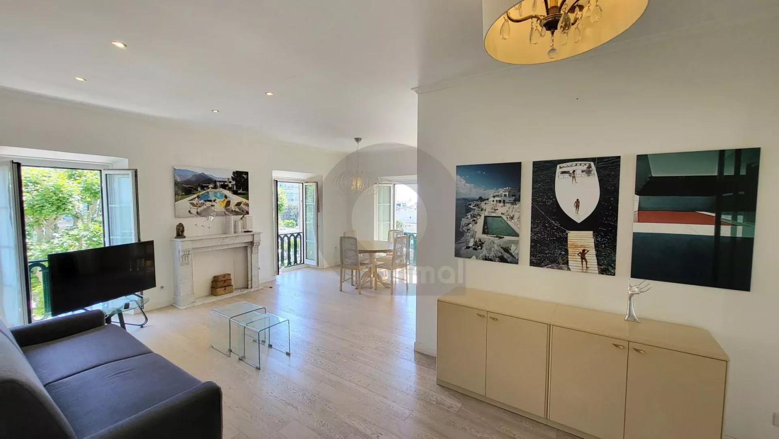 Menton Jardin Bioves - dernier étage -  Appartement triple exposition