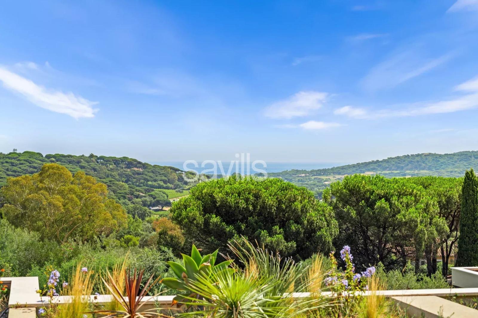 Villa contemporaine avec vue d'exception – Mer et Campagne – Proximité de Pampelonne et l'Escalet