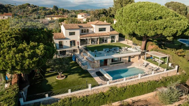 ELÉGANTE PROPRIÉTÉ VUE MER EN EXCLUSIVITÉ