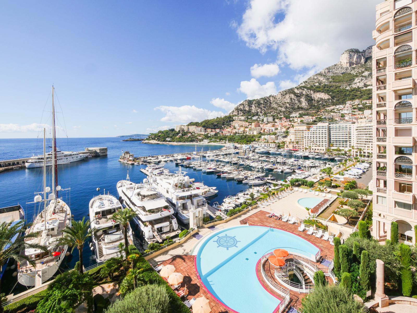 PALAZZO LEONARDO - APPARTEMENT SUR UN ÉTAGE ENTIER - VUE MER