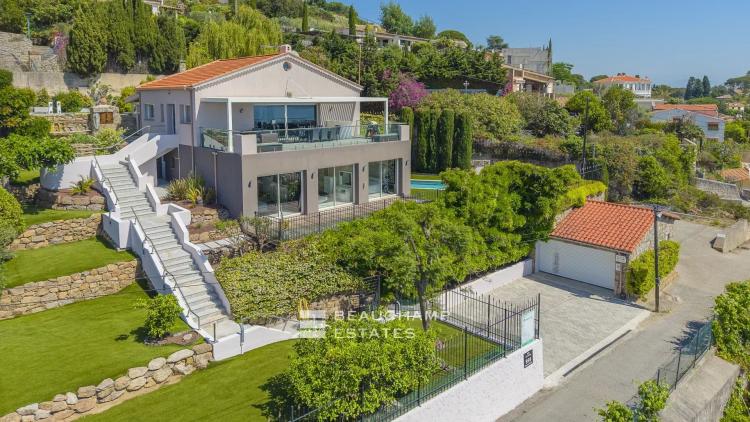 Exclusivité - Villa moderne 5 chambres avec vue mer panoramique - Golfe Juan