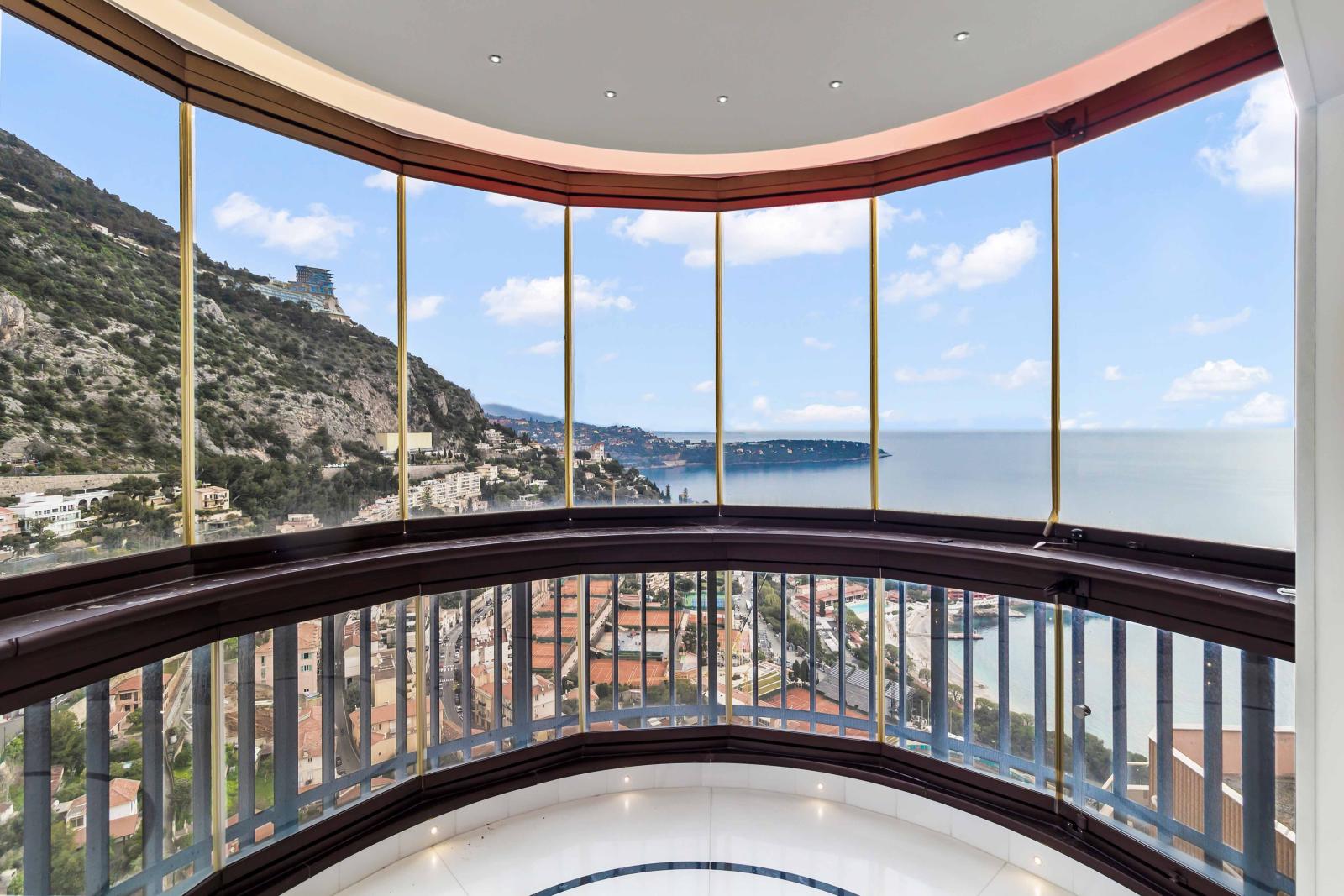 Parc Saint Roman : Grand Duplex Roof avec Parking & Cave