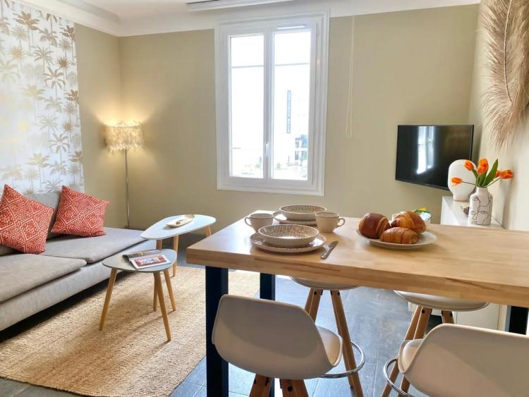 CANNES BANANE - T2 RÉNOVÉ ET MEUBLÉ