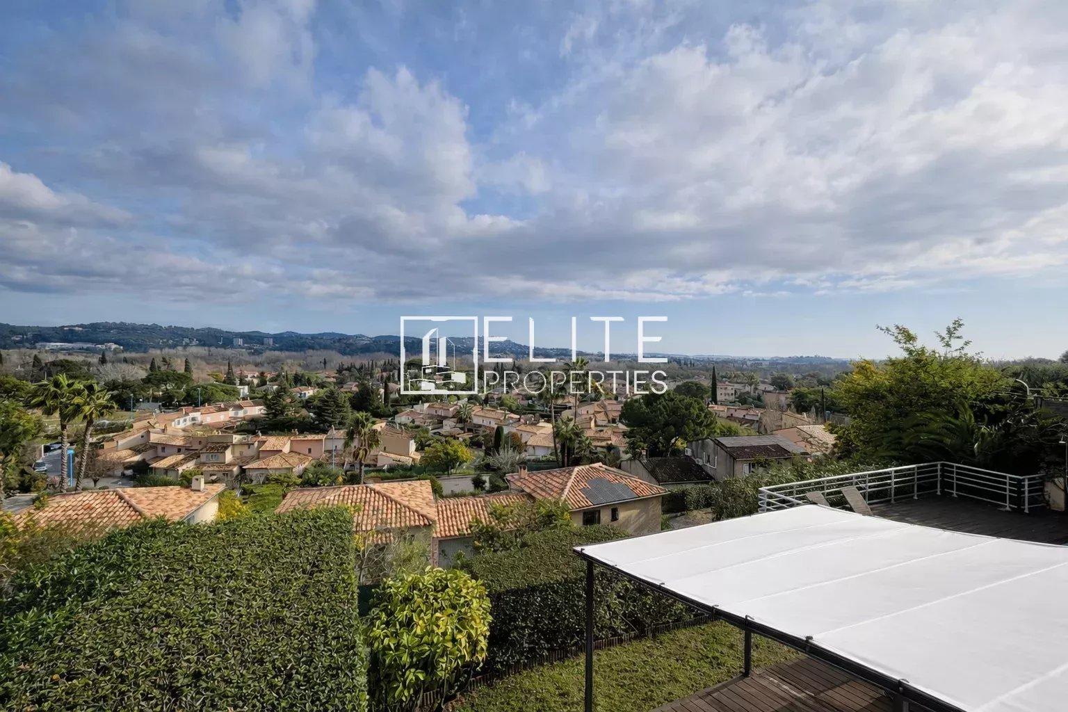 Maison familiale en position dominante – Aperçu mer et montagne – Mandelieu-la-Napoule