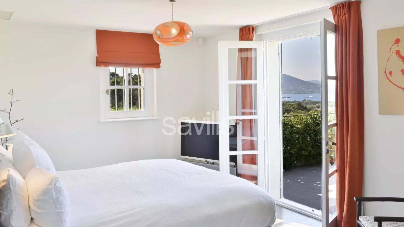 Elégante villa 8 chambres avec jardin paysager et piscine