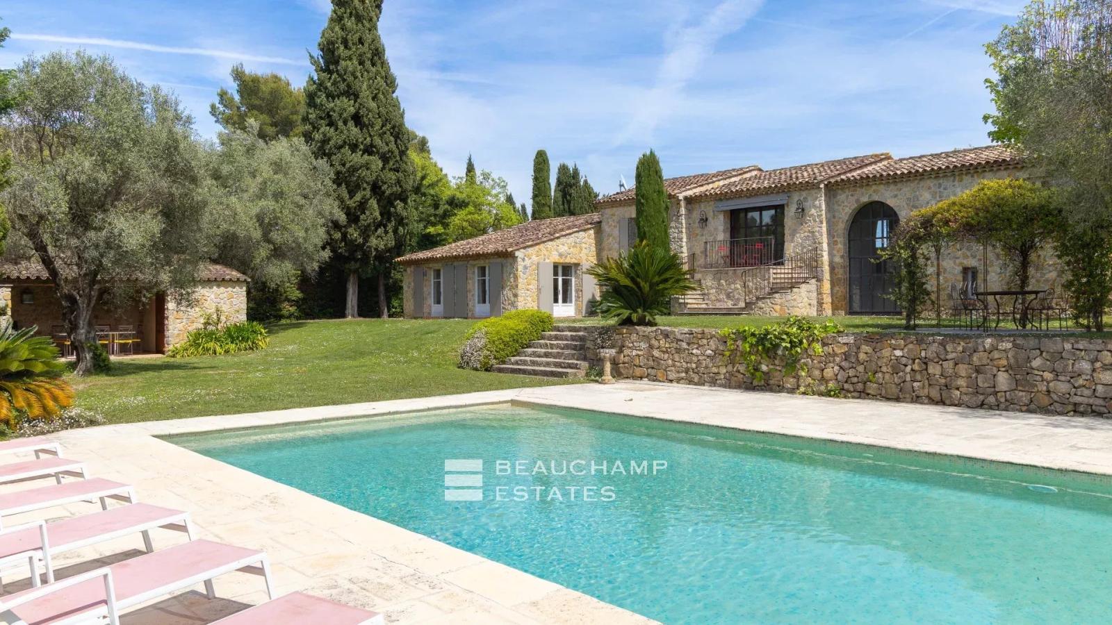 Villa provençale avec vue colline - Mougins