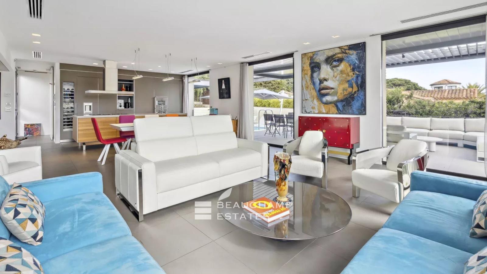 Luxueuse villa contemporaine à 100 mètres du centre villa de Saint-Tropez