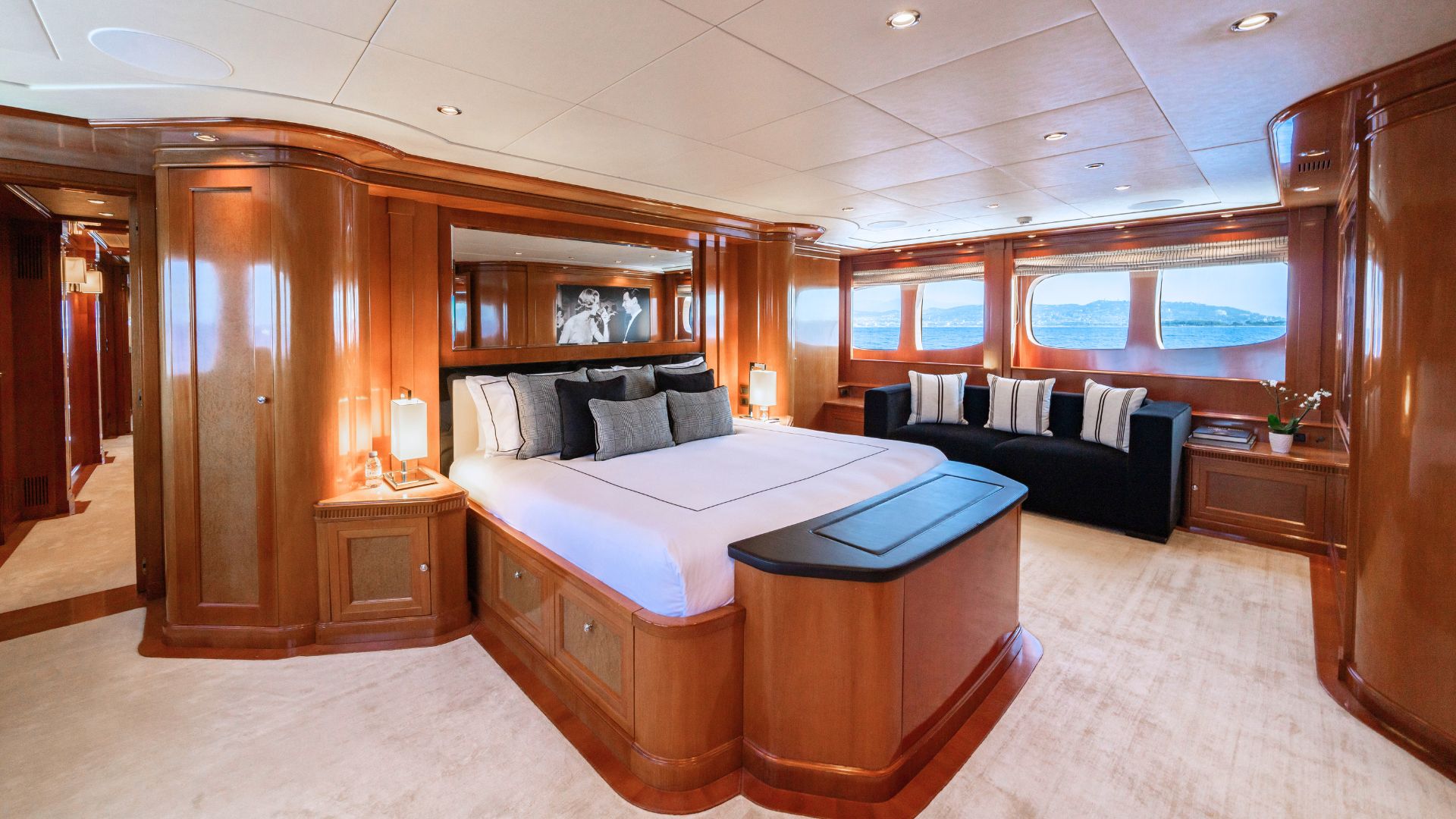 HAVgU_5_cabin_yacht_for_sale.jpg