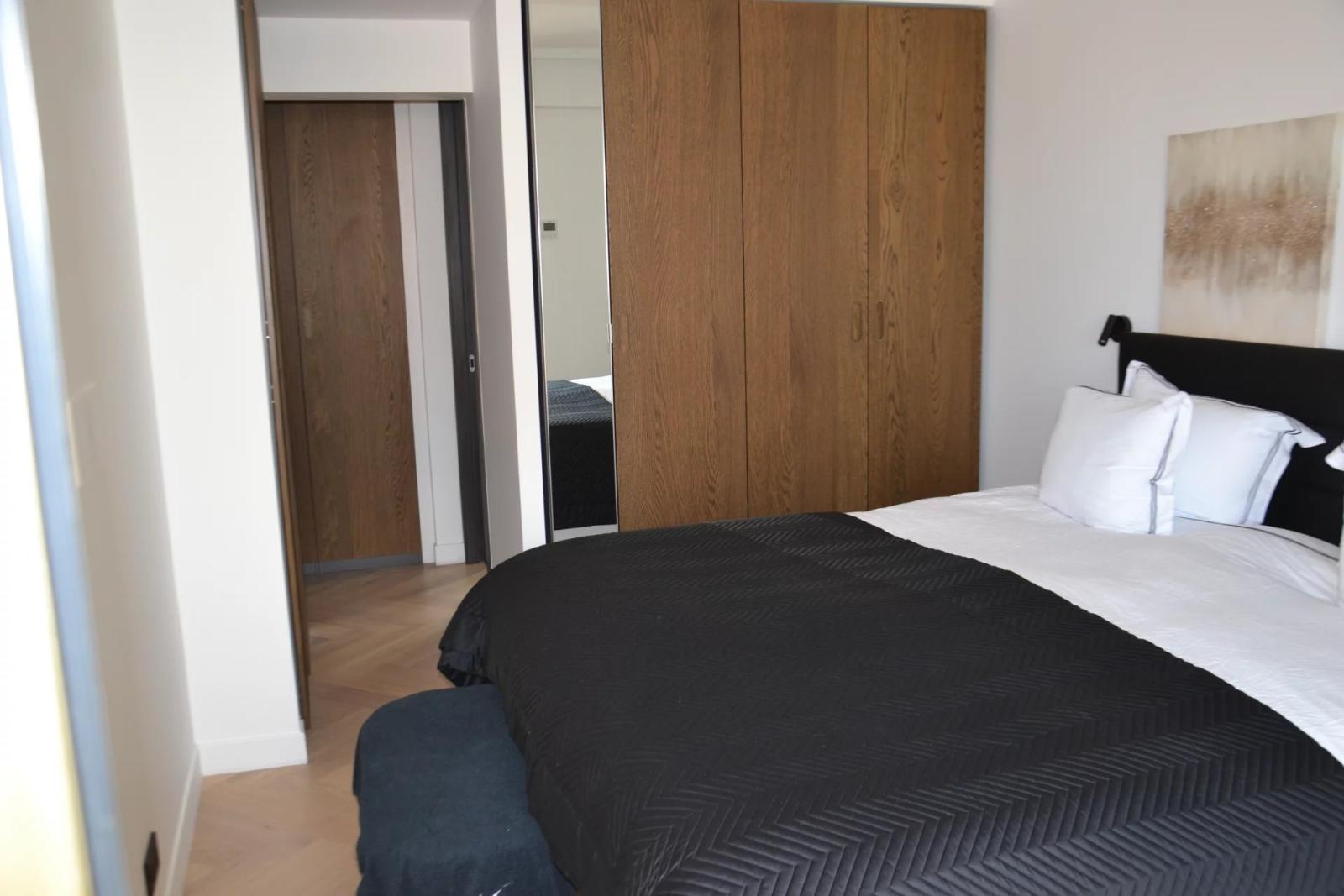 Appartement de 2 chambres rénové et meublé