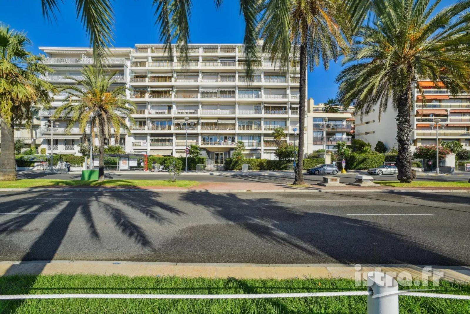 Nice Promenade des Anglais : Garage à vendre