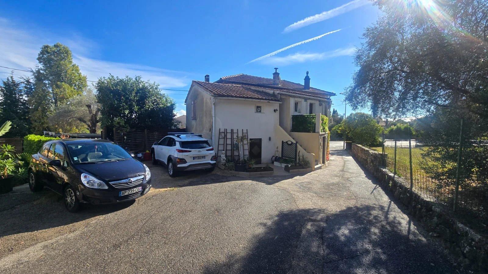 EXCLUSIVITÉ – ENSEMBLE IMMOBILIER 400 m² – RESTAURANT + 9 LOGEMENTS – ROQUEFORT-LES-PINS