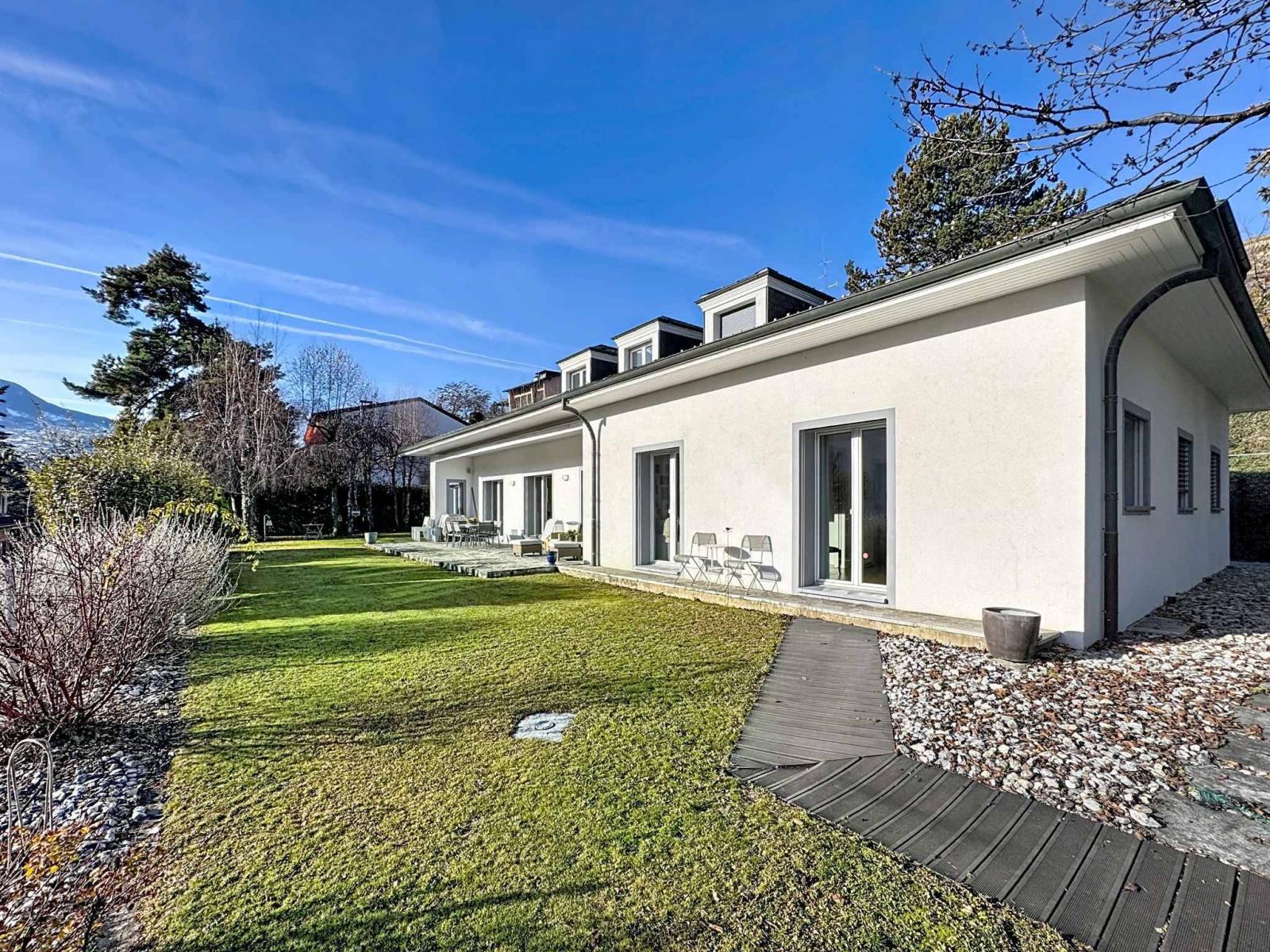 Propriété d’exception avec vue panoramique sur les châteaux | Quartier ultra recherché