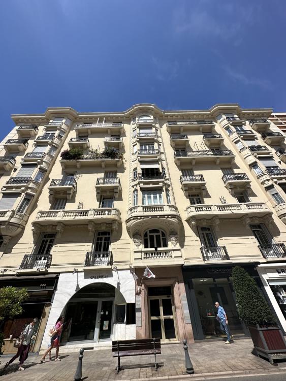 MURS LOCAL COMMERCIAL BOULEVARD DES MOULINS