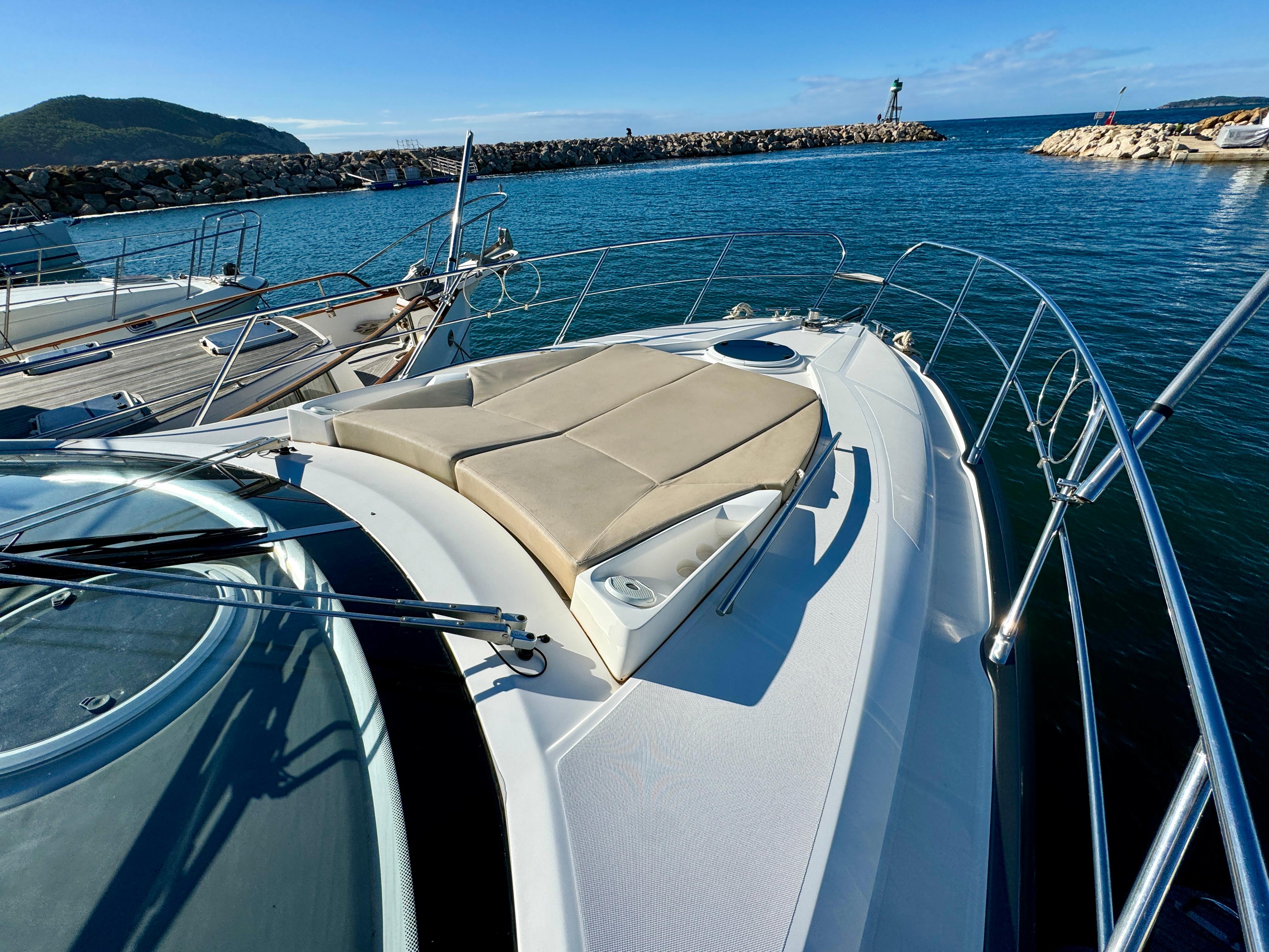 19eca_b0e61_2019-sessa-marine-c44-cruiser-power-9638806-20241218075810110-1_xlarge.jpg
