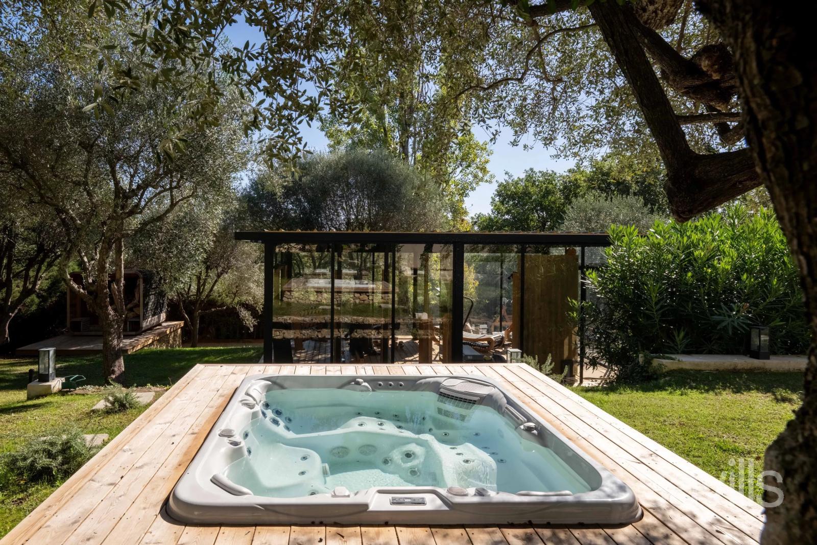 Villa exceptionnelle de style provençal au cœur de l’arrière-pays