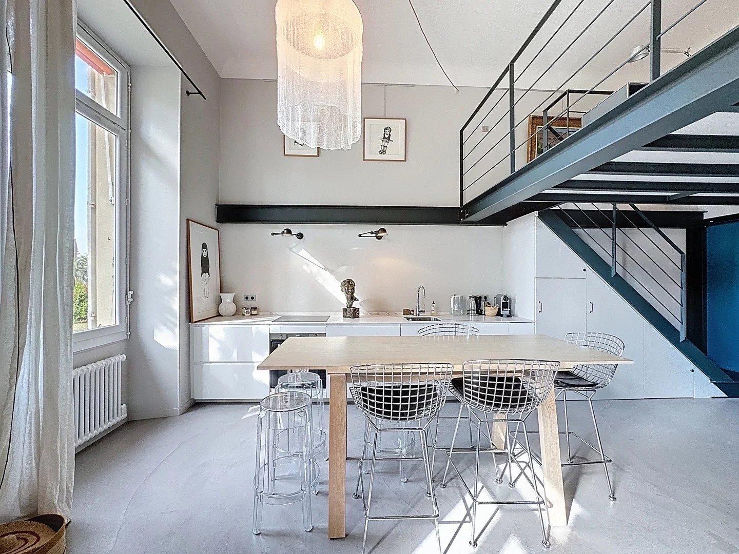 Le Californie – Loft 3 pièces rénové avec vue mer