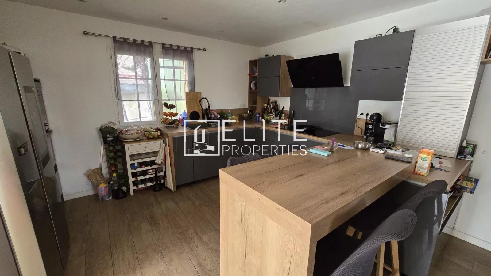 MAISON 280m² TOURRETTES