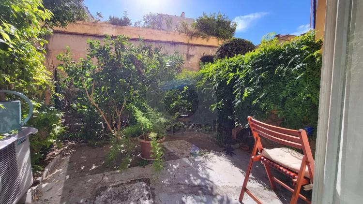 A VENDRE - MENTON CENTRE - STUDIO 20M2 AVEC JARDINET