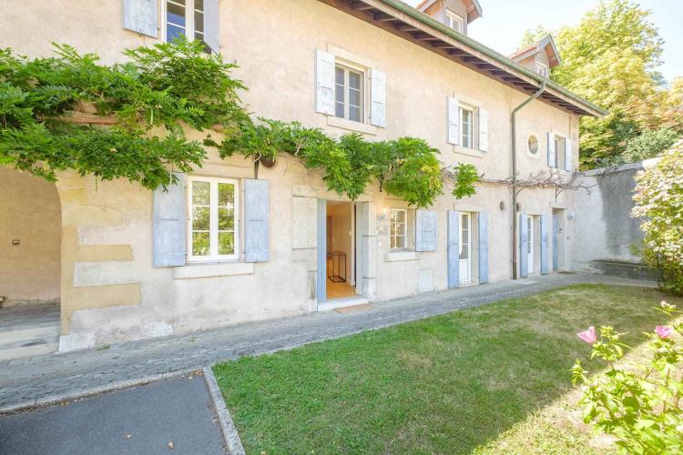 Magnifique maison de village avec jardin en PPE