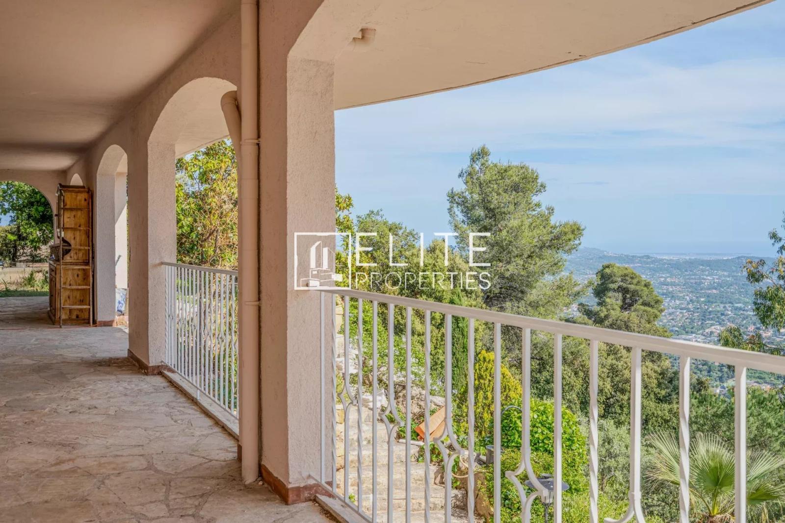 GRASSE - VILLA 221m2 6 pièces