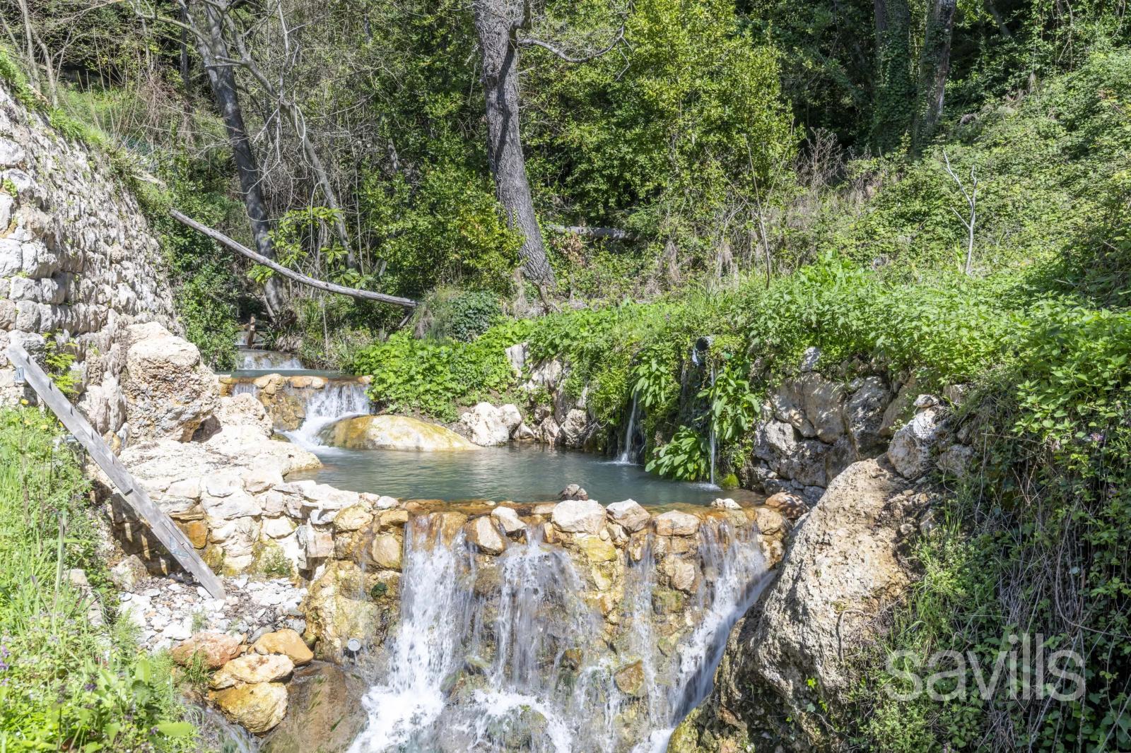 Propriété d’exception au cœur de la nature avec vue mer panoramique
