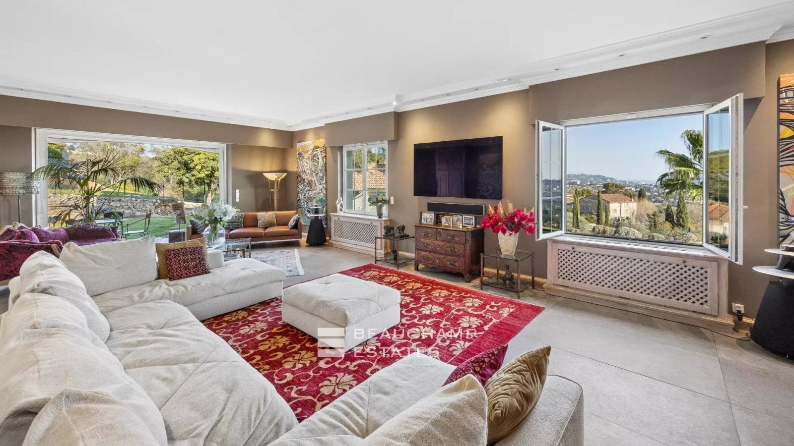 Belle Villa avec Vue panoramique mer à Mougins