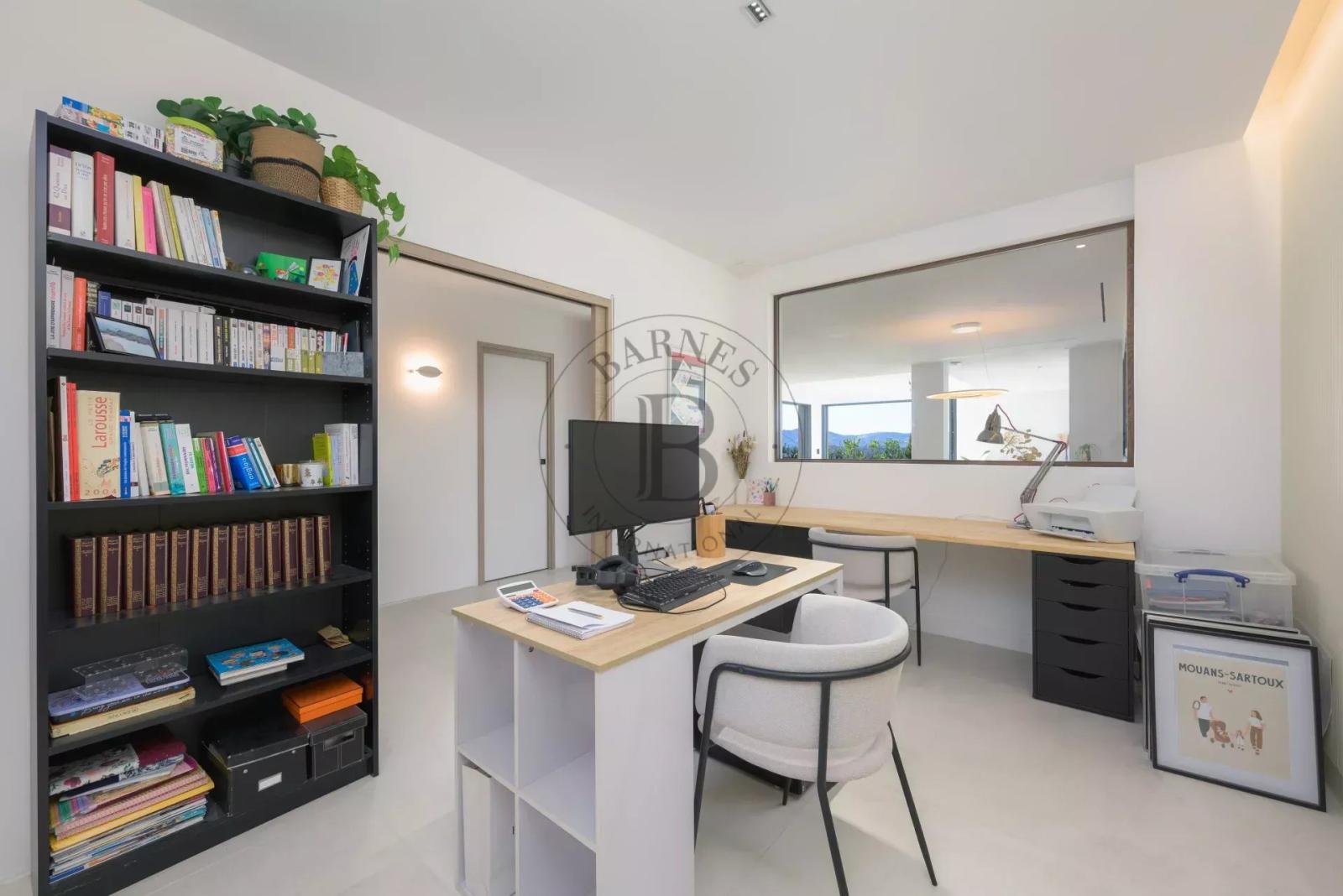 MOUANS SARTOUX - VILLA CONTEMPORAINE - AU CALME
