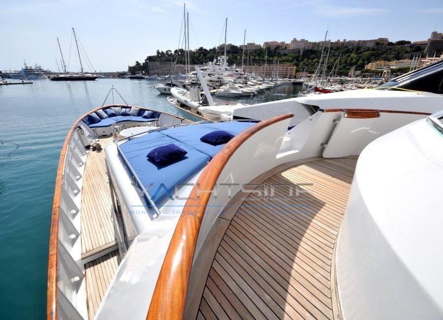 ab40a_feb59_a9lcy_crn_115_-_motor_yachts_ava_1976_6.jpg