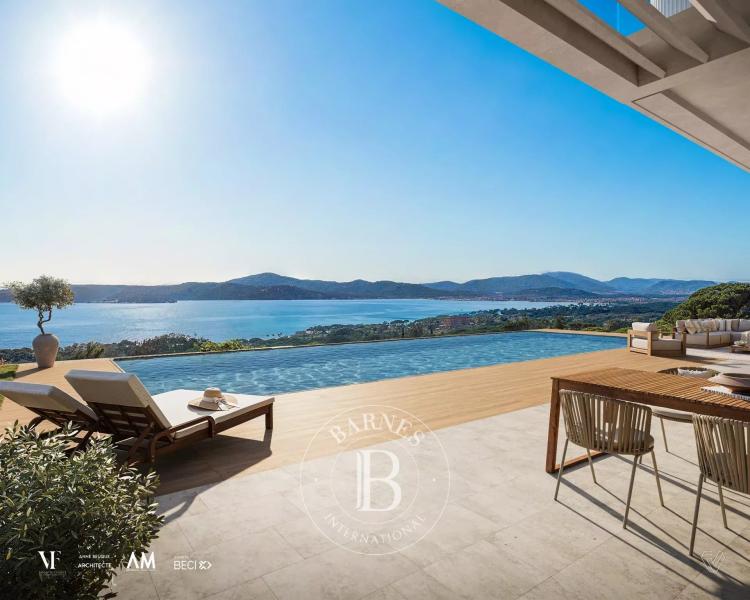 GRIMAUD – VILLA CONTEMPORAINE D'EXCEPTION – VUE MER PANORAMIQUE – DEUX PISCINES