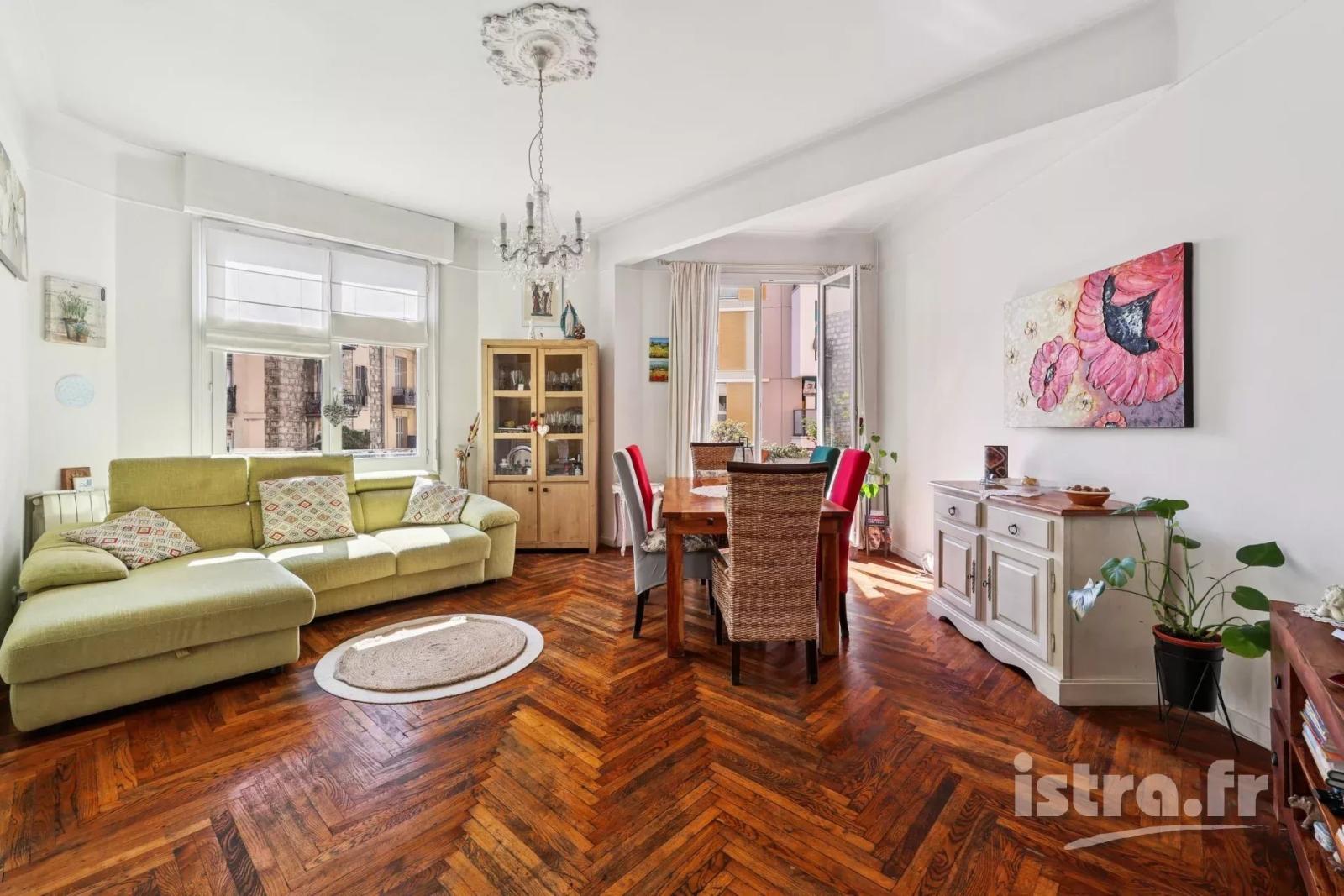 Nice quartier Saint-Etienne : Vaste 3 Pièces avec balcons