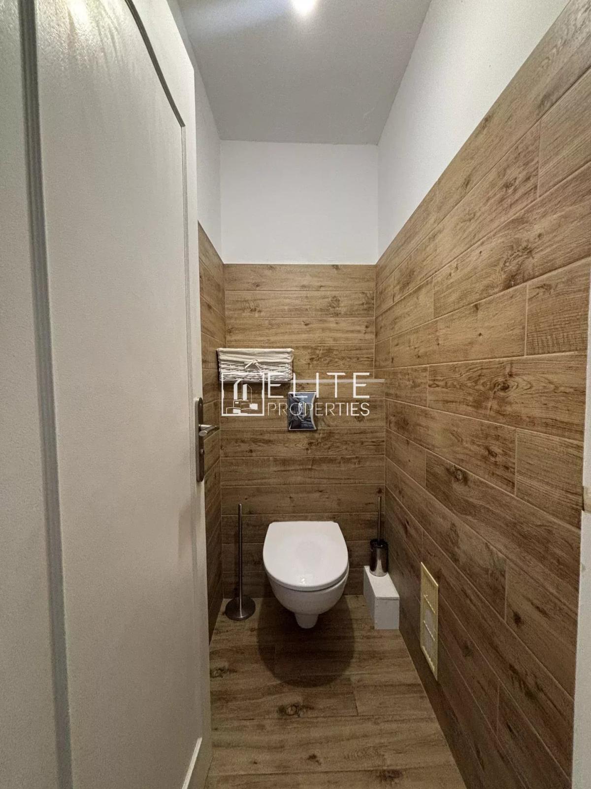 CROIX DES GARDES - LOCATION MEUBLEE 3P AVEC TERRASSE + CAVE + GARAGE