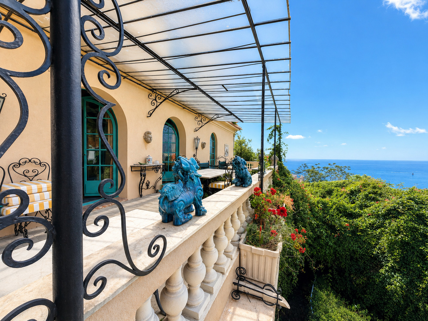 ad8a1_villa-roquebrune-cap-martin-3-1785483409.jpg